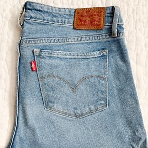 Levi's